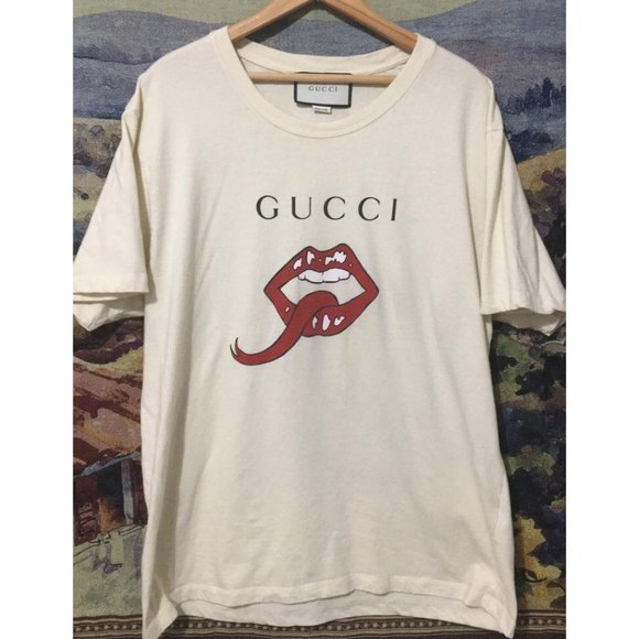 gucci shirt with lips